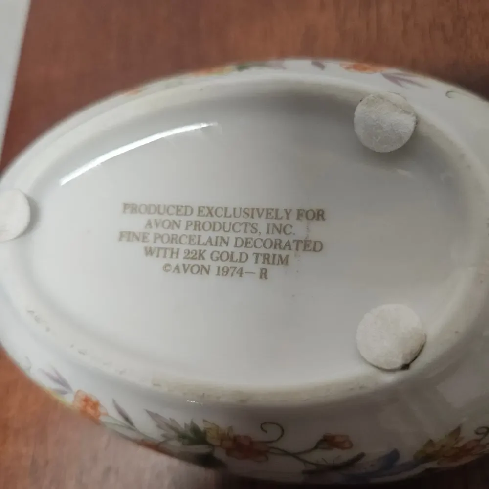 Vintage 1974 Avon Egg Shaped Butterfly Theme Trinket Dish w/ 22K Gold Trim